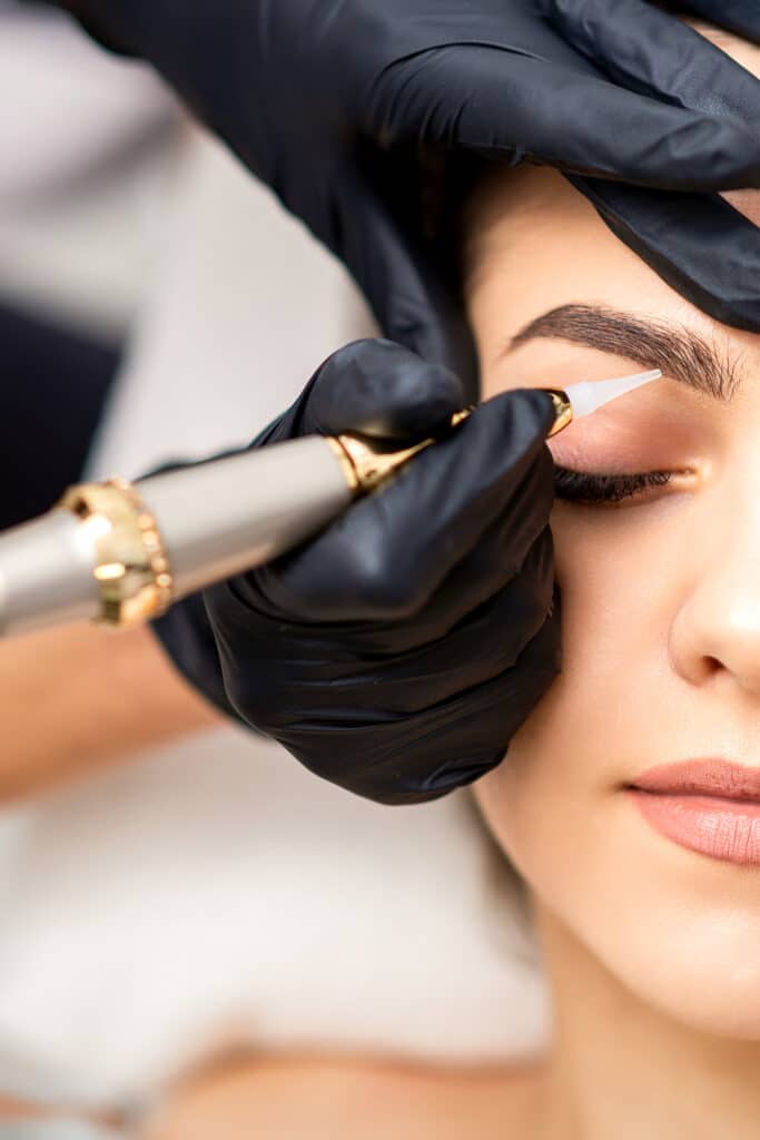 Maquillage permanent cyro et microblading